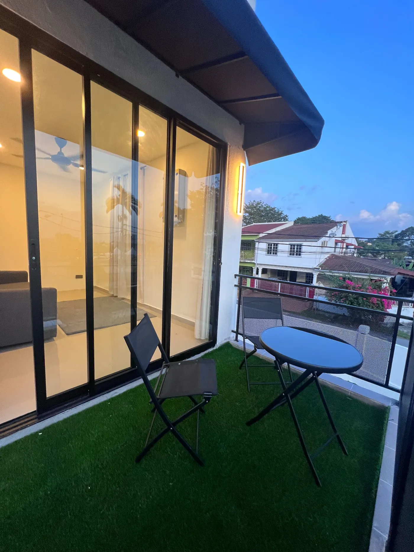 Balcony Homestay Greendoor Gombak