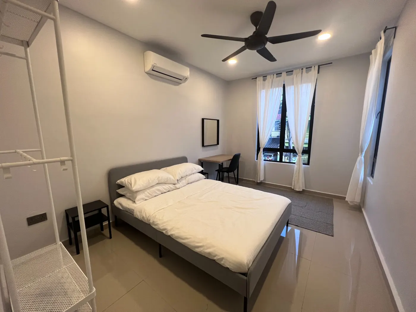Bilik queen Homestay Greendoor Gombak